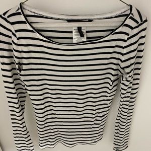 BCBGMAXAZRIA striped Tshirt